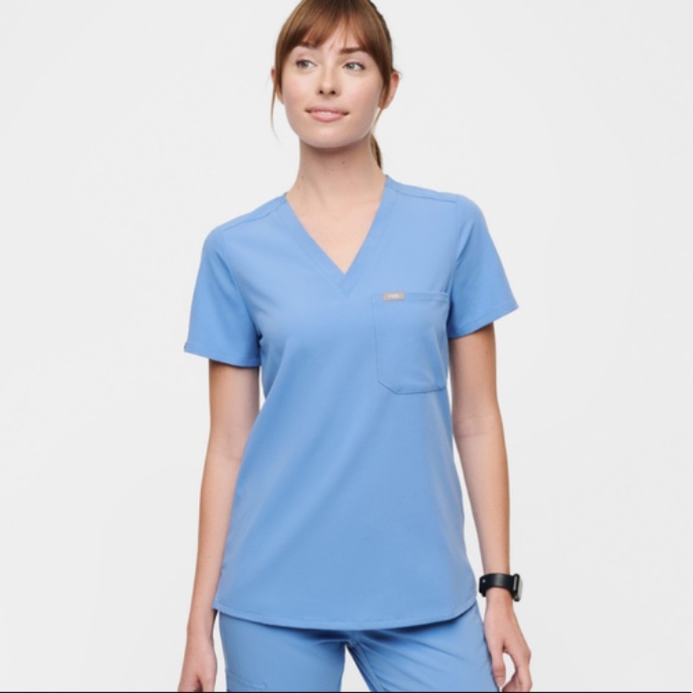 COPY - FIGS Ceil Blue Catarina One Pocket Top- size small